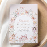 Pink Floral Whimsical Fairy Birthday Einladung<br><div class="desc">Laden Sie Freunde und Familie ein,  um Ihren kleinen Geburtstag mit dieser märchenhaften Einladung zu feiern!</div>