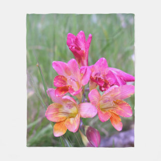 Pink Freesias Fleecedecke