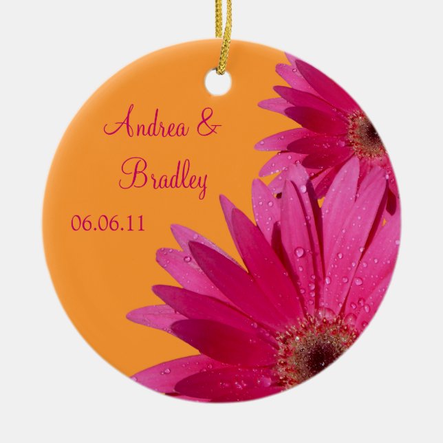 Pink Gerbera Daisy Orange Wedding oder Anniversary Keramik Ornament (Vorne)