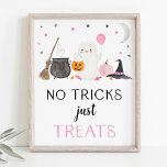 Pink Ghost Halloween keine Tricks Nur Leckereien u Poster<br><div class="desc">Dieses bezaubernde Design zeigt meine handgemalten Wasserfarben Halloween Illustrationen.</div>