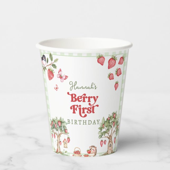 Pink Gingham Berry First Strawberry 1st Birthday Pappbecher (Vorderseite)