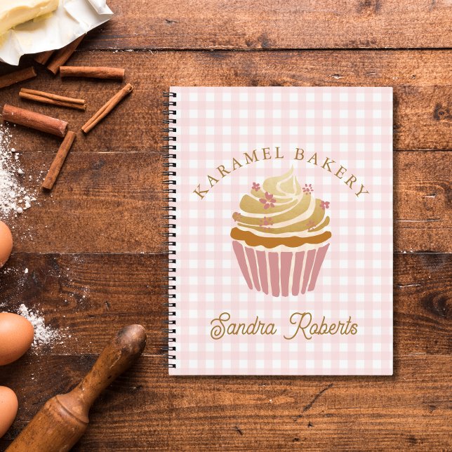 Pink Gingham Cupcake Pastry Chef Notizbuch (Pink Cupcake Gingham Bakery Recipe notebook)