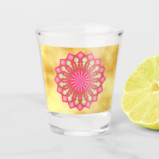 Pink Gold Fantasy Mandala auf weichem Goldhintergr Schnapsglas
