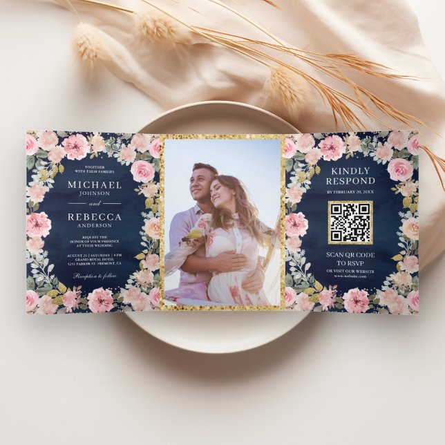 Pink Gold Floral Foto QR Code Navy Blue Wedding Dreifach Gefaltete Einladung (Von Creator hochgeladen)