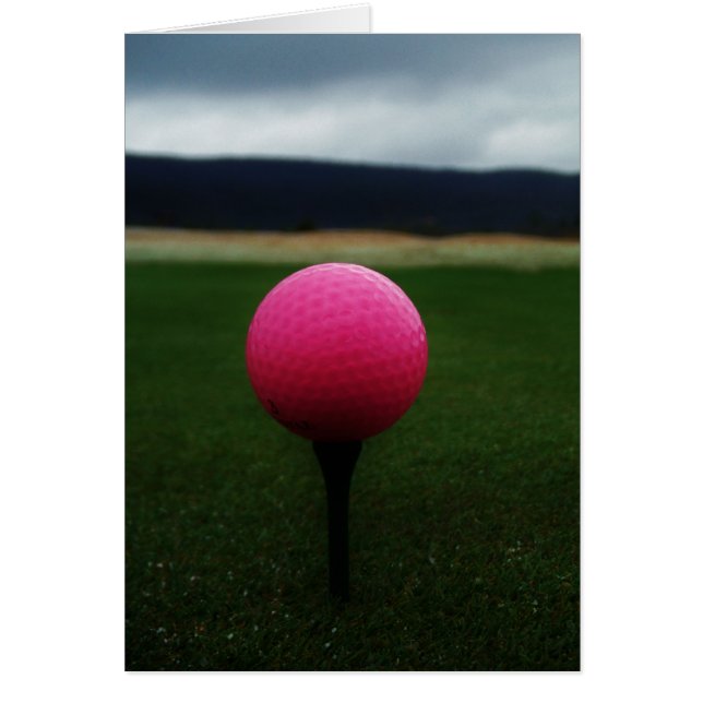 Pink Golf Ball auf dem Golfplatz (Vorne)