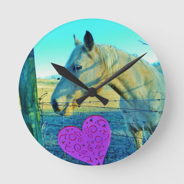 Pink Heart and Yellow Horse Runde Wanduhr (Vorderseite)