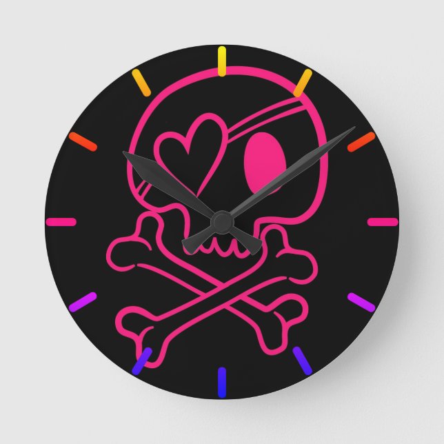 Pink Heart Skull and Crossbones Runde Wanduhr (Vorderseite)