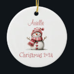 Pink Hearts Snowman Personalisierte Ornamente<br><div class="desc">Adorable Snowman mit Herzen personalisiert mit dem Namen und Weihnachten Jahr.</div>