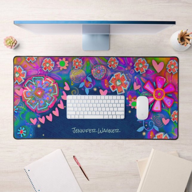 Pink Hearts Whimsical Floral Personalisiert Blue Schreibtischunterlage (Von Creator hochgeladen)