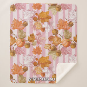 Pink Herbstleaves and Acorns Pattern - Fall Sherpadecke