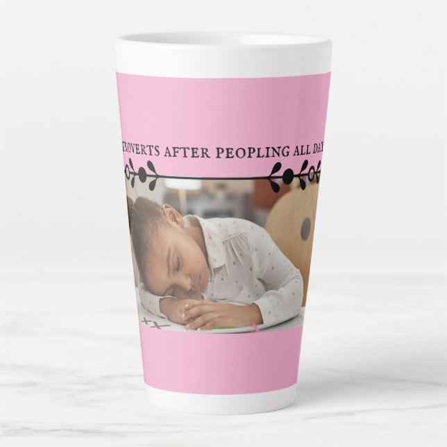 Pink Introvert Mème Latte Mug (Devant)