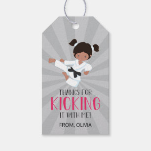 Pink Karate Girl Birthday Geschenkanhänger