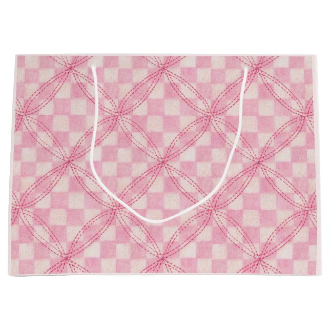 PINK KARO QUILT Große Geschenktüte / Blush (Vorderseite)