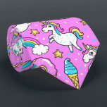 Pink Kitschy glittery lustiges Unicorn und Kitty Krawatte<br><div class="desc">Pink Kitschy glänzende,  lustige Cartoon-Illustration auf einem hellrosa Hintergrund mit Regenbogen,  Eis und Donuts</div>