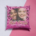 Pink Leopard BFF Best Friends Photo Kissen<br><div class="desc">Glamorous BFF friendship pillow featuring a girly pink leopard print pattern background,  a photo of you and your friend,  the words "best friends",   you and your besties name,  and the year you became friends.</div>