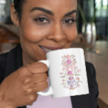 Pink Lila Boho Floral Ribbon Kaffeetasse<br><div class="desc">Boho und rustikale Tasse mit handgezeichneter Darstellung von Bögen und Blume in rosa und lila Farben.</div>