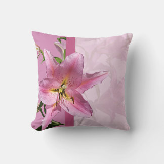 Pink Lily Throw Kissen 2
