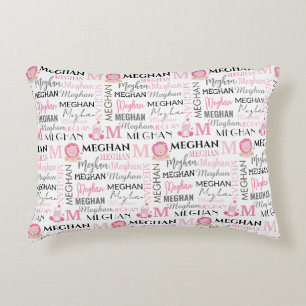 Pink Lion und Zebra mit Name und Monogramm Muster Dekokissen