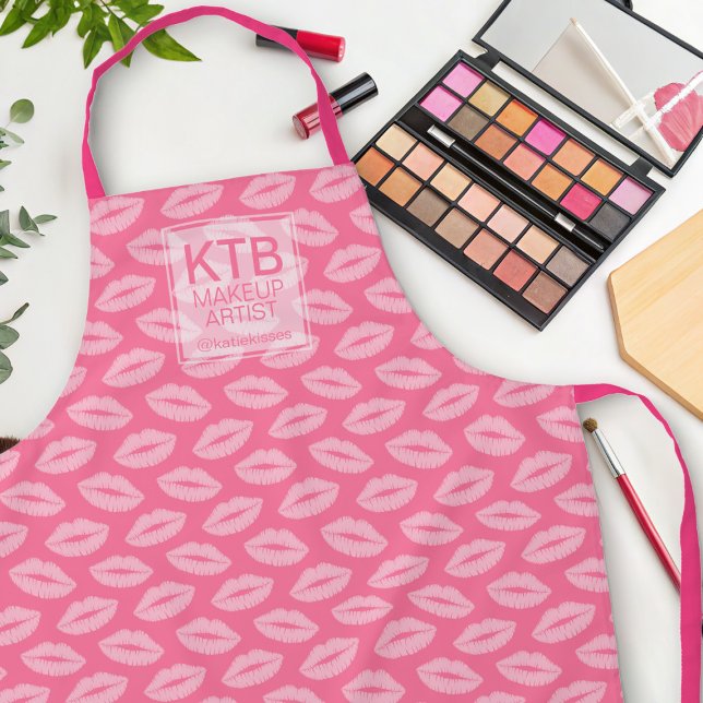 Pink Lipstick Lippen Benutzerdefinierte Makeup-Kün Schürze (Add your initials and socials to this cute pink lipstick pattern apron)