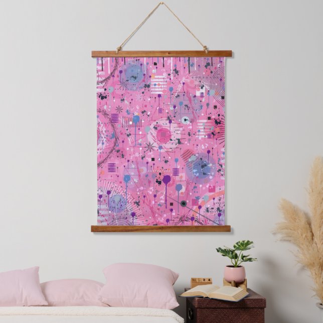 Pink Maximalist Abstract Art  Wandteppich Mit Holzrahmen (Schlafzimmer)