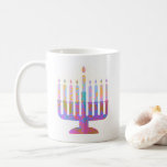 Pink Menorah Kaffeetasse<br><div class="desc">Weck auf! Es ist Hanukkah! Diese farbenfrohe rosa Menorah wird Ihren Morgen erhellen. Genießen Sie das ganze Jahr über!</div>