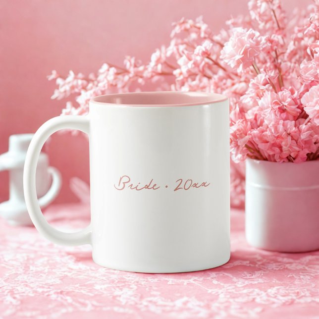 Pink Minimal Script Bridal Jahr Zweifarbige Tasse (Von Creator hochgeladen)