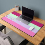 Pink Minze Green Lila Stripes Muster Name Schreibtischunterlage<br><div class="desc">Fügen Sie dem Arbeitsbereich eine personalisierte Touch mit der Schreibfläche für den Schreibtisch "Rosa", "Mint Green" und "Lila Stripes" hinzu. Mit einem stilvollen gestreiften Design in lebhaften Farben bietet diese Matte eine glatte Oberfläche für Tastatur und Maus und verbessert Ihren Schreibtisch mit einem modernen Look. Passen Sie ihn mit einem...</div>