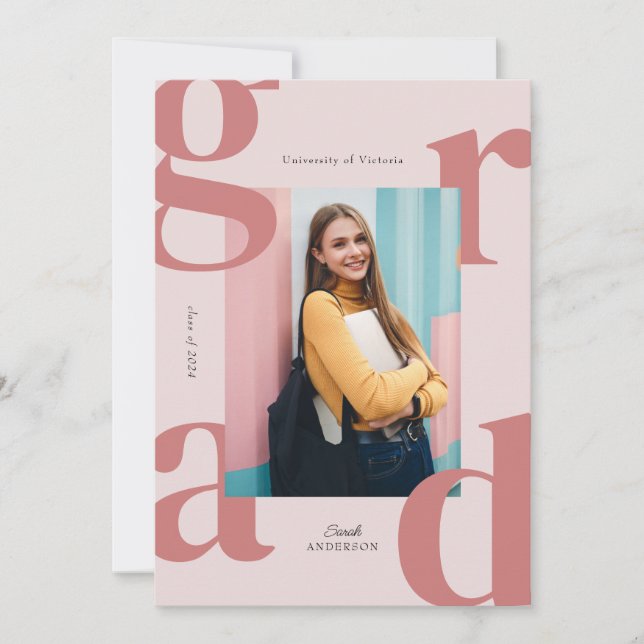 Pink Modern Bold Class of 2024 Abschluss Einladung (Vorderseite)
