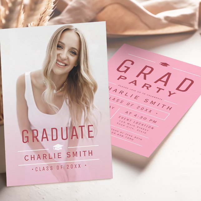 Pink Modern Simple Typography Photo Graduation Einladung (Pink Modern Simple Typography Photo Graduation Invitation)