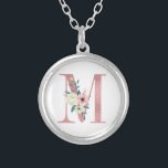 Pink Monogram Floral Letter M Watercolor Bouquet Versilberte Kette<br><div class="desc">Monogramm Halskette mit Ihrem Initial in hübschen Glitzer und Aquarellfarben Blume. Der Blumenbuchstabe M ist in rosa staubigen Glitzer gestaltet und mit einem Strauß aus rosa und Elfenbeinholz-Blume und Grünpflanzen geschmückt. Ein schönes Geschenk für jede Frau und jeden Anlass. Auch eine schöne Idee als Gastgeschenk Hochzeit, für Brautmädchen, um an...</div>