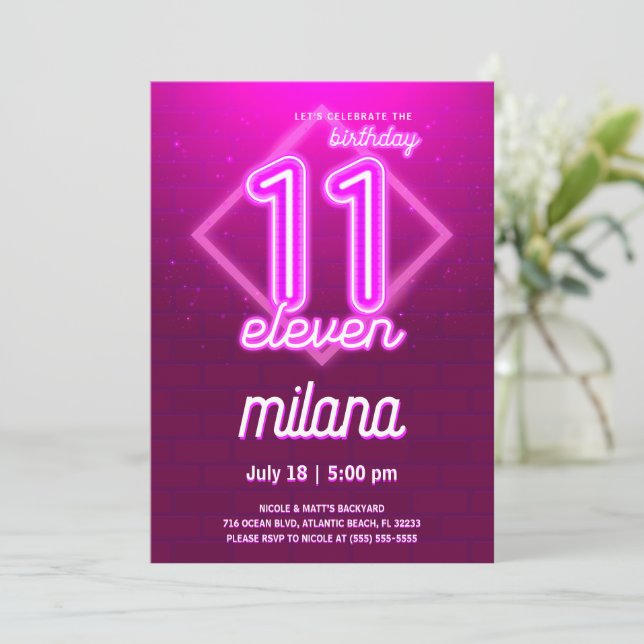 Pink Neon 11e Anniversaire Carte d'invitation (Debout devant)
