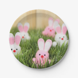 Pink Oaster Bunnies in Gras Pappteller