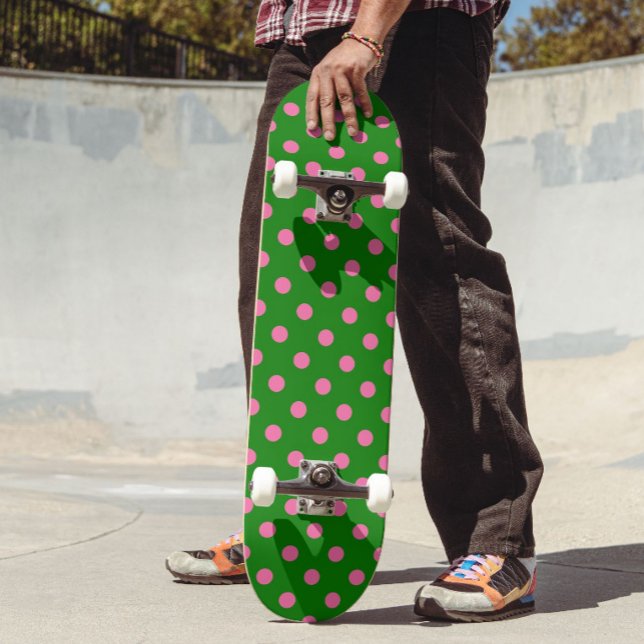 Pink On Green Polka Dots Pattern Design  Skateboard (Von Creator hochgeladen)