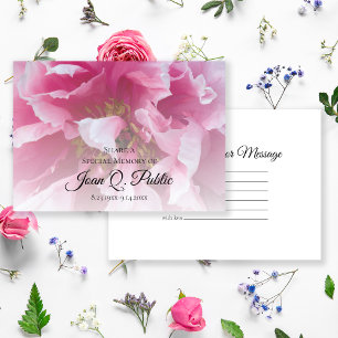 Pink Peony Blume gemeinsam mit einer Gedächtnisbee Mitteilungskarte