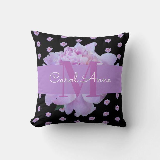 Pink Peony Floral Monogram Lila Black Kissen (Vorderseite)