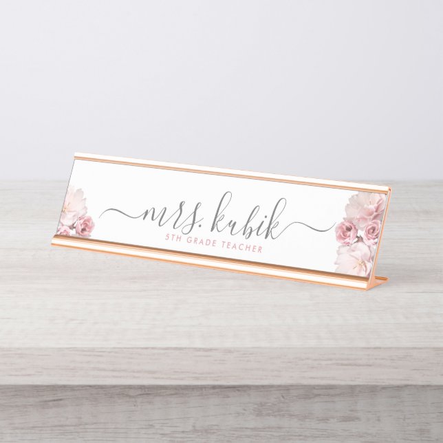 Pink Peony Rose Gold Teacher Desk Name Plakat Schreibtischnamensplakette (Vorderseite )
