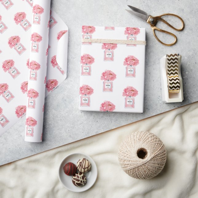 Pink Peonys und Parfüm Blumen Geschenkpapier (Kunsthandwerk)