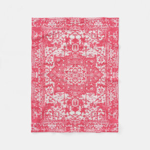 Pink Petals über Kilim Dreams Fleecedecke