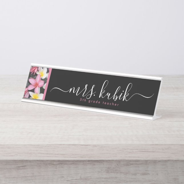 Pink Plumeria Hawaiian Teacher Desk Name Plakat Schreibtischnamensplakette (Vorderseite )