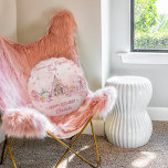 Pink Popcorn und Pajamas Slumber Geburtstagsparty Rundes Kissen<br><div class="desc">Machen Sie aus der Geburtstagsfeier Ihres kleinen Mädchens mit unserer bezaubernden Designvorlage "Pink Popcorn and Pajamas" ein skurriles Party. Dieses charmante Design ist perfekt zum Geburtstag jeden Alters geeignet, aber besonders für Kinder ab 6 Jahren. Es Set die Bühne für eine gemütliche und unvergessliche Nacht mit Spaß und Lachen. Tauchen...</div>