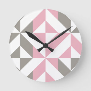 Pink Raspberry and Silver Geometric ZigZag Runde Wanduhr