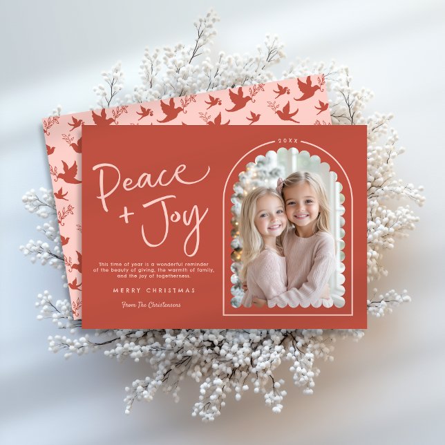 Pink Red Modern Arch Peace Joy Foto Weihnachten (Shown on a 5" x 7" card (front and back))