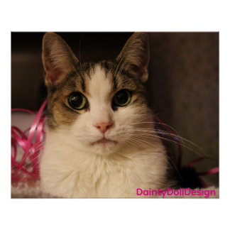 Pink Ribbon Edition: Dainty Doll in sanftem Porträ Poster