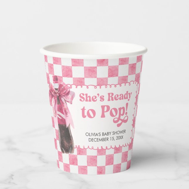 Pink She's Ready to Pop Baby Shower Pappbecher (Vorderseite)