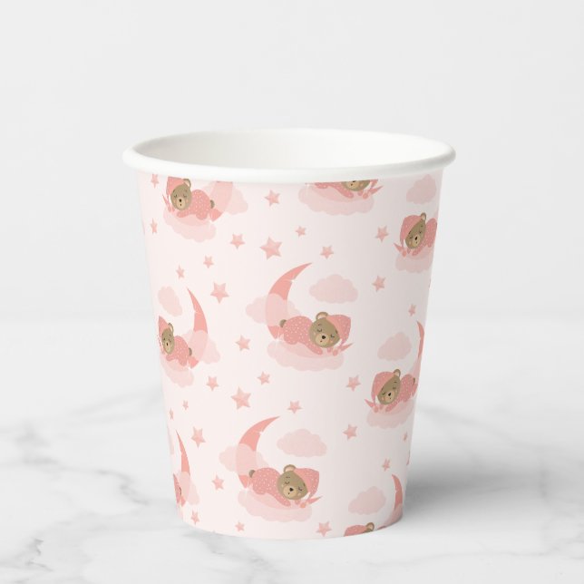 Pink Sleeping Baby Bear auf Mond Wolken & Stars Pappbecher (Vorderseite)