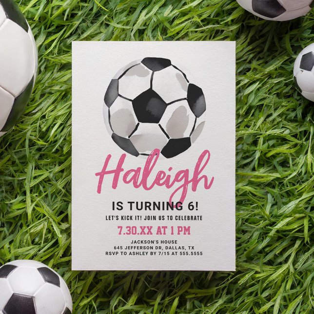 Pink Soccer Girl zum Geburtstag Einladung (Von Creator hochgeladen)