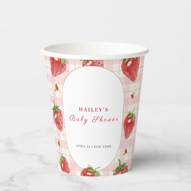Pink Strawberry Berry Sweet Gingham Baby Dusche Pappbecher (Vorderseite)
