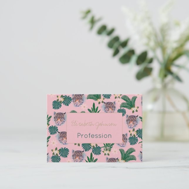 Pink Tropical Floral Foliage and Leopard Faces Visitenkarte (Stehend Vorderseite)