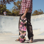 Pink und Gold Foil Bläschen Muster Skateboard<br><div class="desc">Rose Gold und Gold Foil Girly Floral Butterfly Muster. Dieses Niedliche Schmetterlingsmuster aus Rosa und  Blume ist perfekt für ein Geburtstagsgeschenk eines Mädchens.</div>