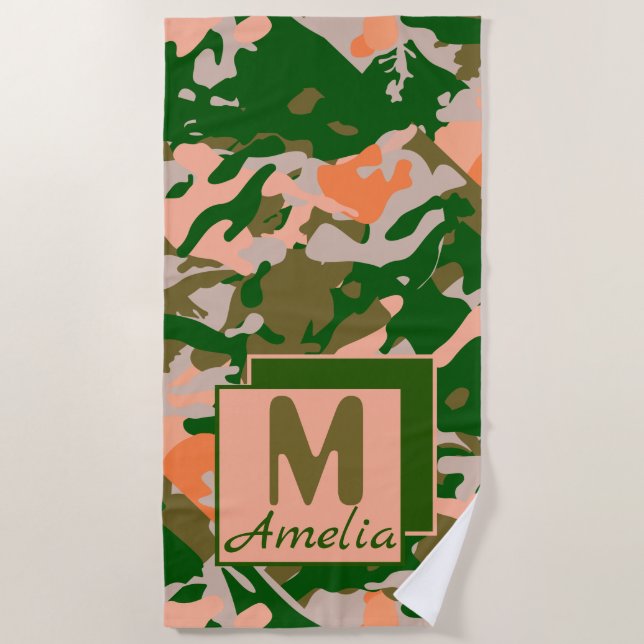 Pink und Green Camouflage Muster Strandtuch (Vorderseite)